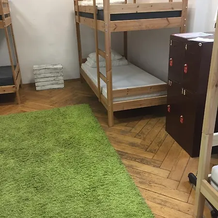 Wigwam Hostel *